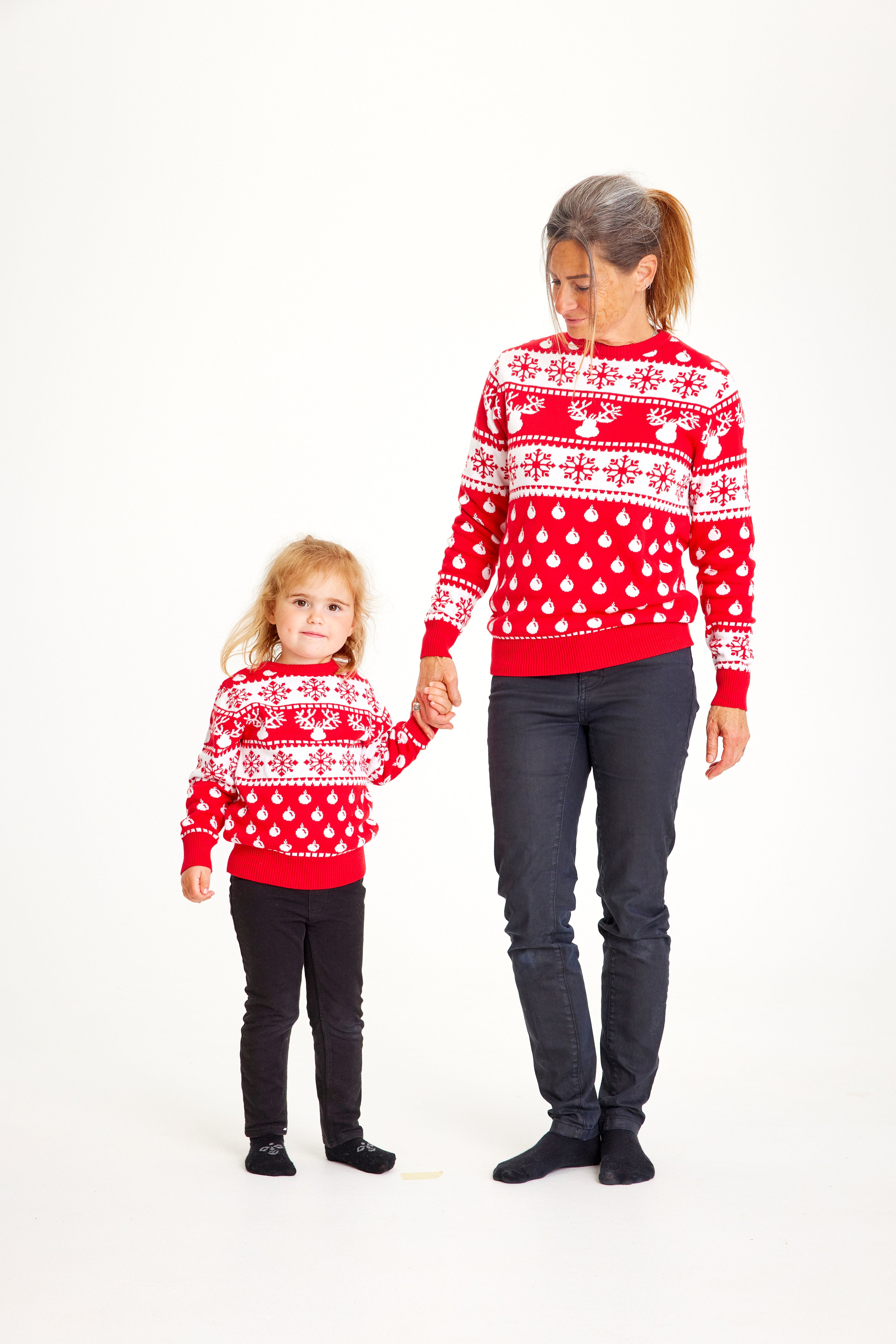 The Classic Christmas Sweater - red - children.
